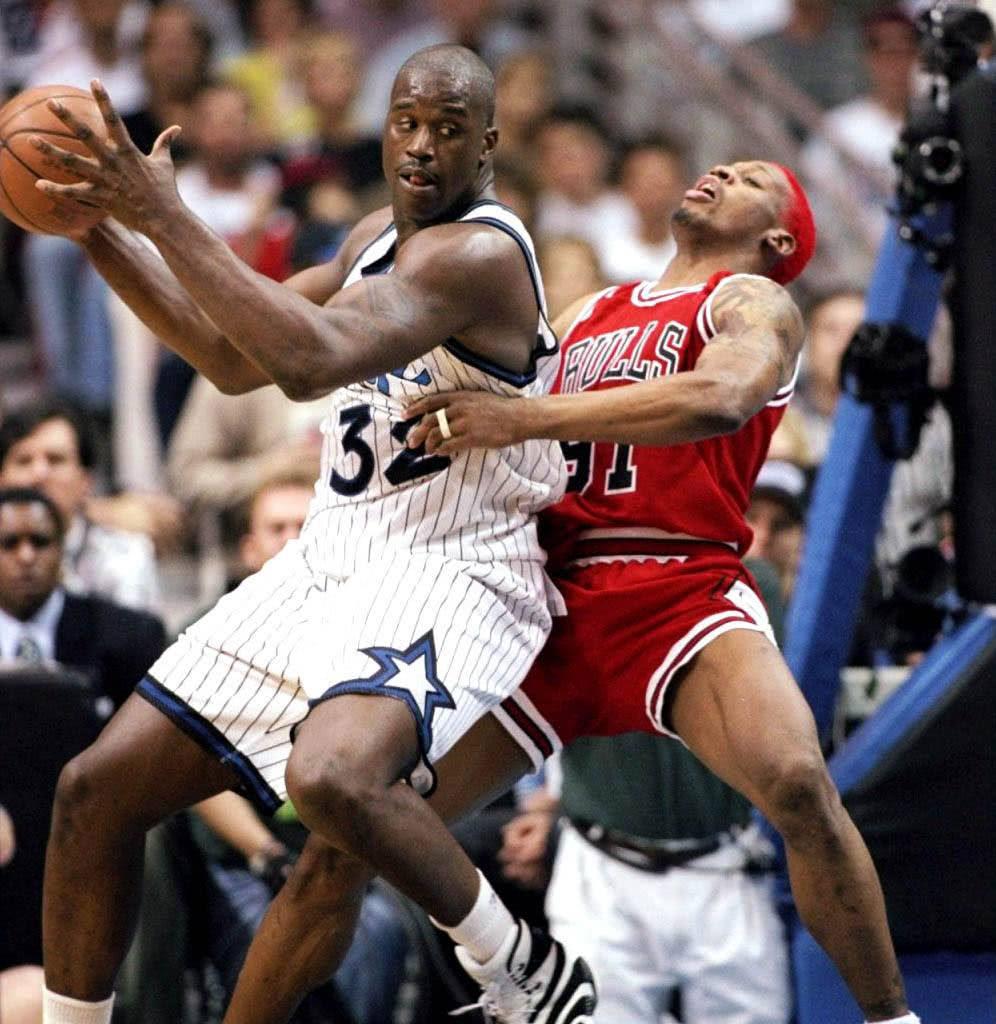 库兹马：噪音太大，以为听到了教练组喊我对爱德华兹犯规（库兹马：现场太吵，我误以为教练让我去犯规爱德华兹）