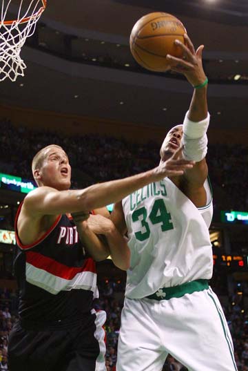 德转列米兰双雄最贵11人阵容：劳塔罗、莱奥、普利希奇领衔（德转公布米兰城双雄身价最高11人阵容：劳塔罗、莱奥、普利希奇压阵）