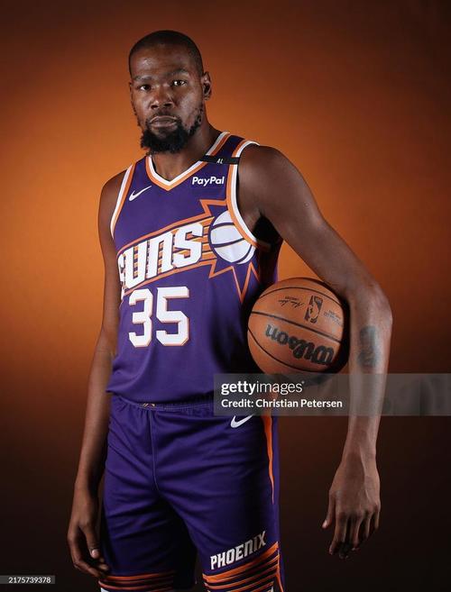 剑南春｜九人皇马0-2塞尔塔，斯韦德贝里双响，米利唐伤退（剑南春｜皇马九人作战0-2不敌塞尔塔：斯韦德贝里梅开二度，米利唐伤退）