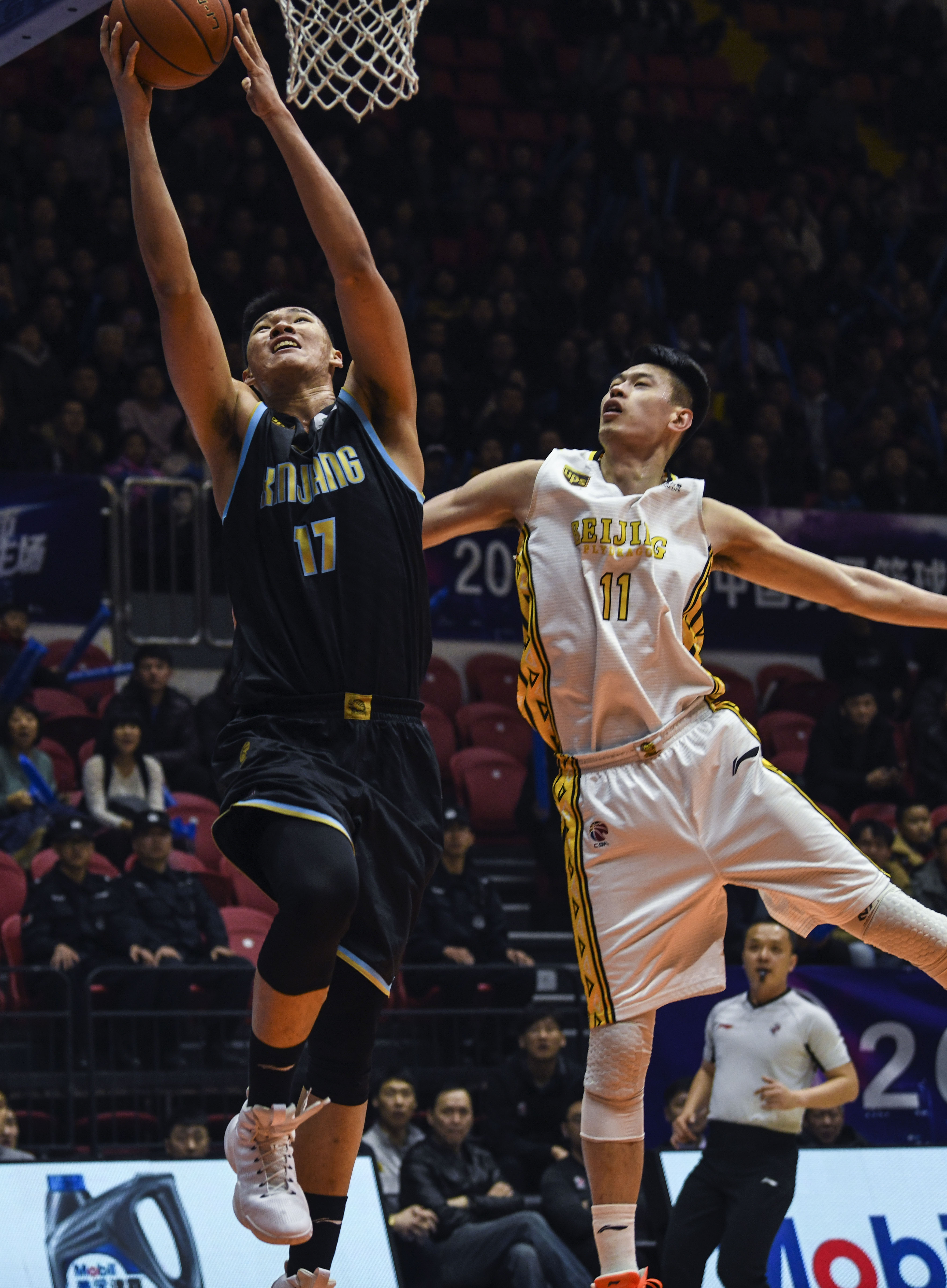 环足奖2025年最佳女足俱乐部候选：阿森纳女足、巴萨女足领衔（2025环足奖最佳女足俱乐部提名公布：阿森纳女足与巴萨女足领跑）