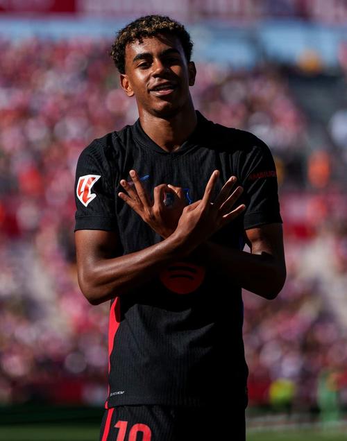 官方：亚特兰大2025财年盈利3780万欧元，创历史最高营业额（亚特兰大官宣：2025财年净赚3780万欧，营业收入创队史新高）