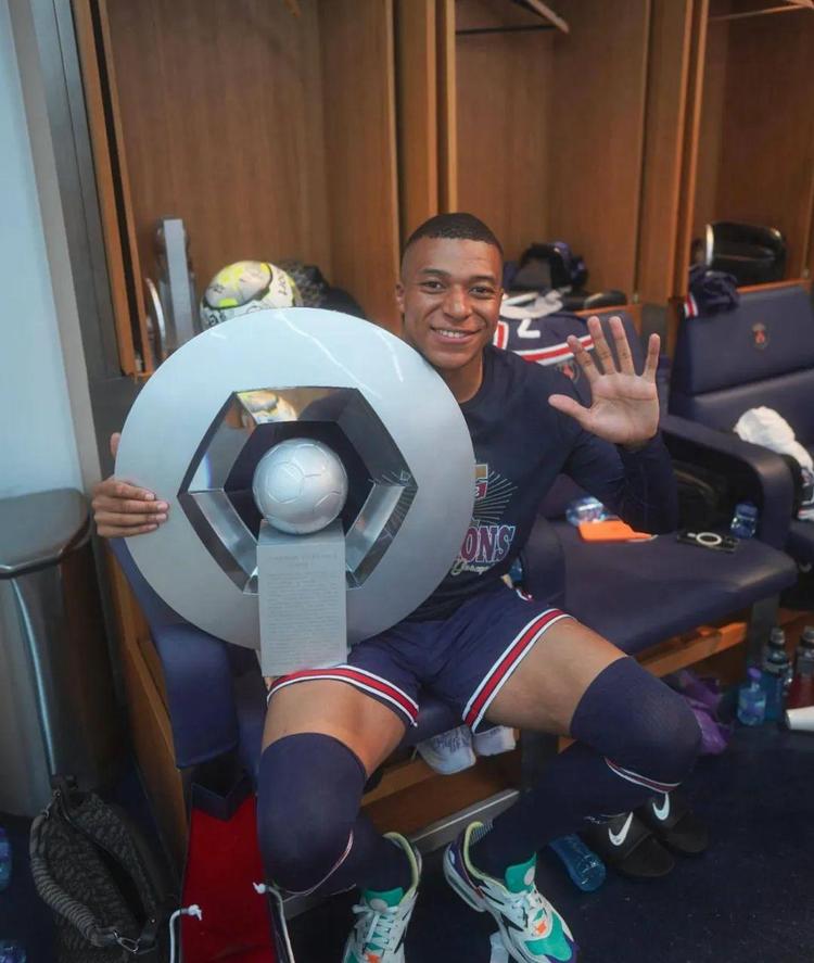 里程碑，穆里尼奥迎来执教生涯第150场欧冠比赛（穆里尼奥迎来欧冠执教第150场，职业生涯里程碑时刻）