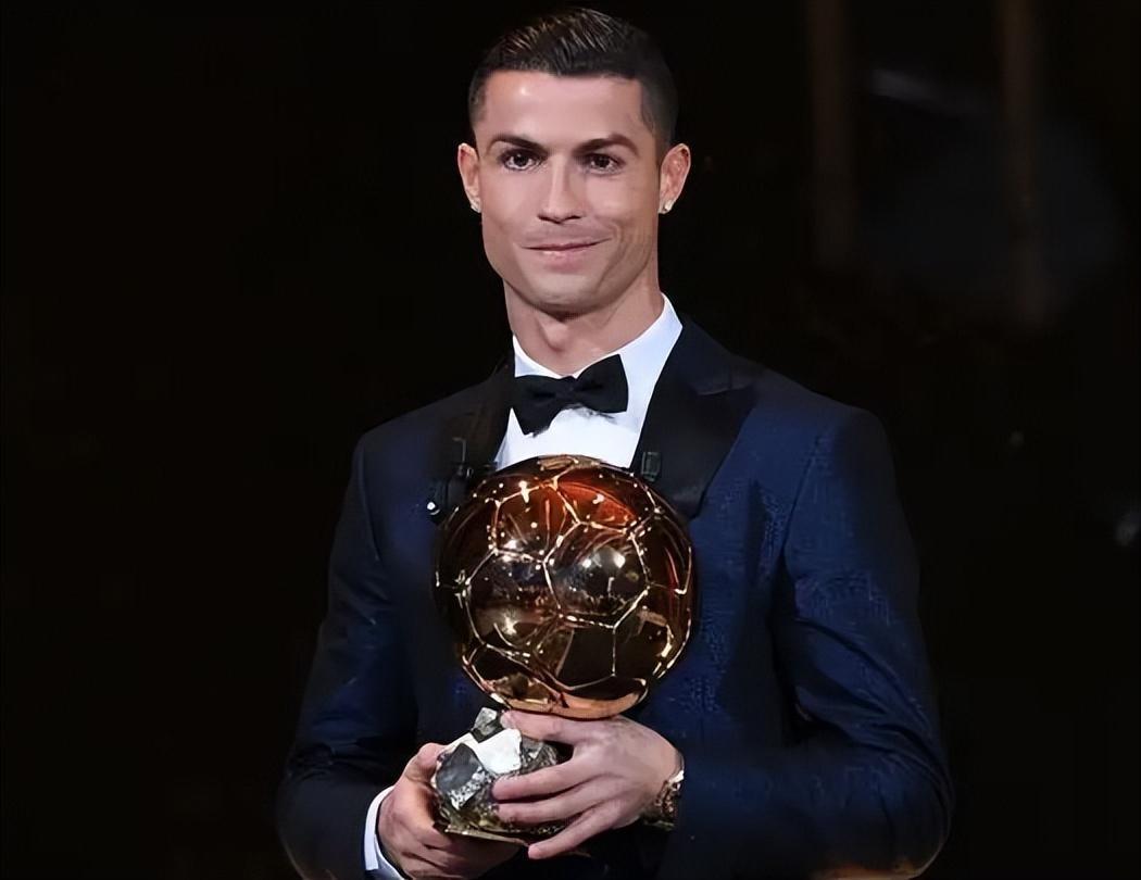 欧冠半场：蒂尔破门，阿尔瓦雷斯扳平，埃因霍温1-1马竞（欧冠半场战况：蒂尔先开纪录，阿尔瓦雷斯追平，埃因霍温暂与马竞1-1）