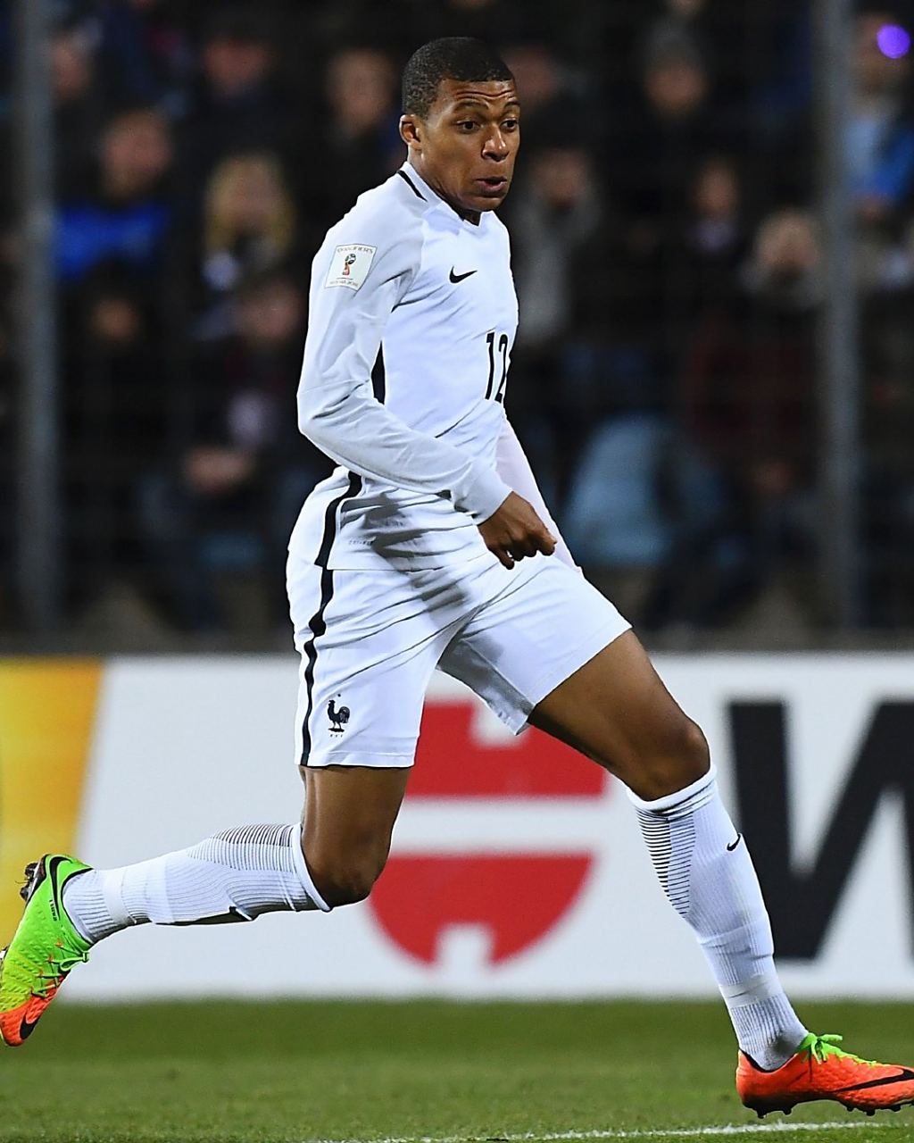 哈弗茨为彪马足球代言（哈弗茨出任彪马足球品牌代言人）